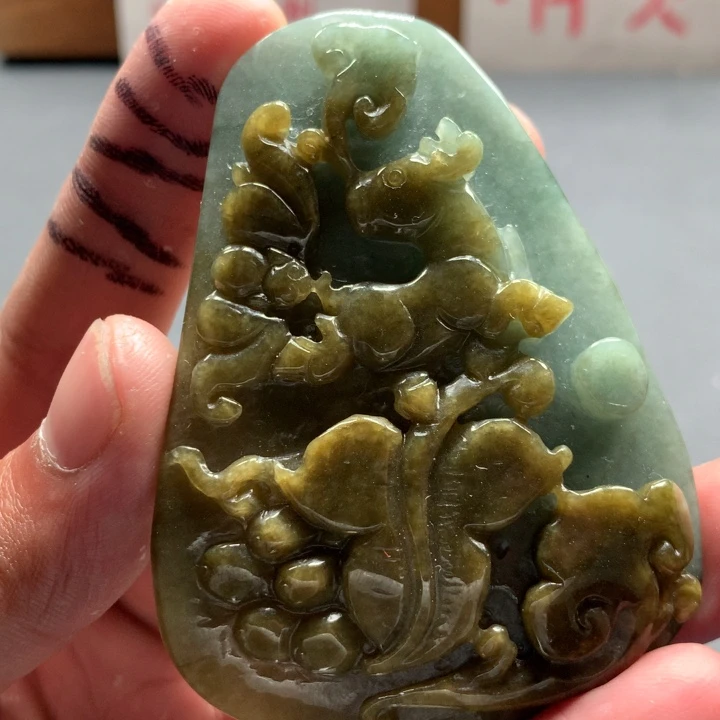 翡翠未镶嵌颈饰保真天然a货翡翠