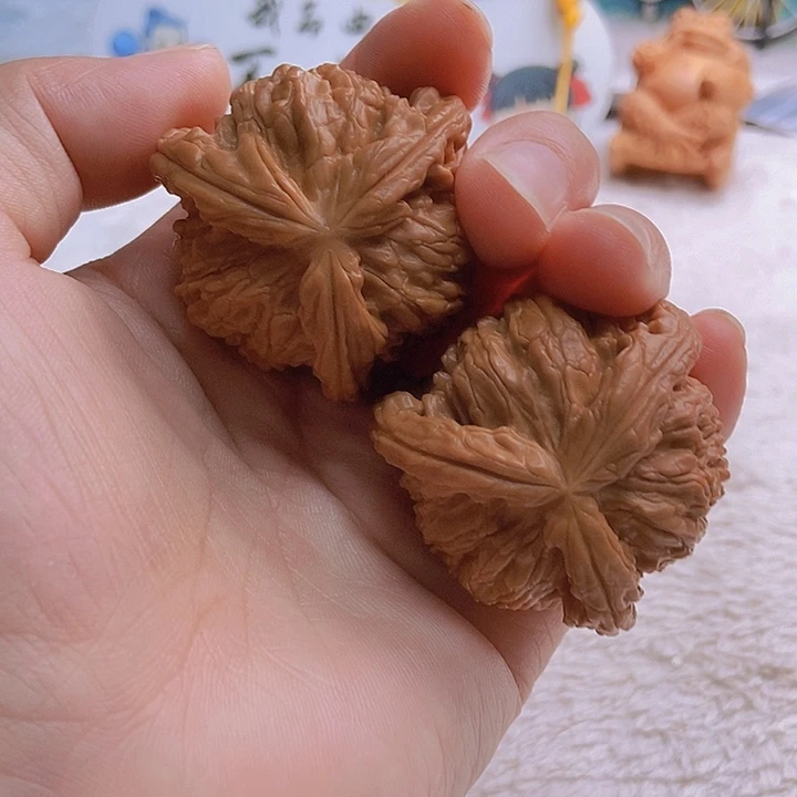 把件文玩核桃F***l三棱