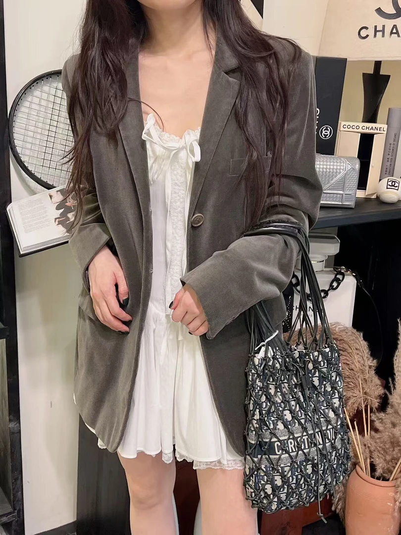 95新 MaxMara 舍得 Maxmara 春日鸣奏曲丝绒外套