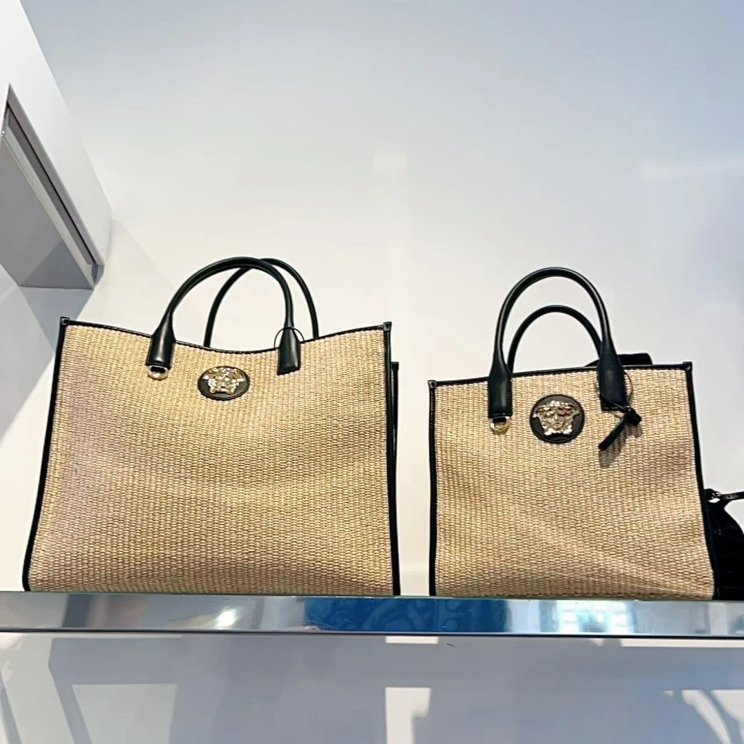 全新未使用 VERSACE/范思哲 女包美杜莎金扣编织手提托特包