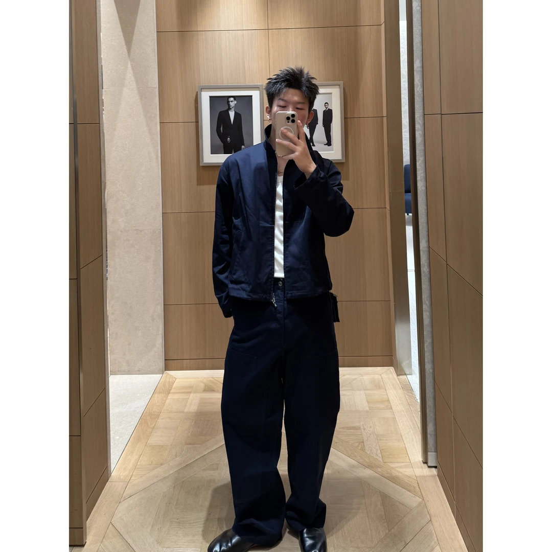 SEE ALSO  25ss 夏季男装系列 纯色简约棉质直筒牛仔布工装休闲裤