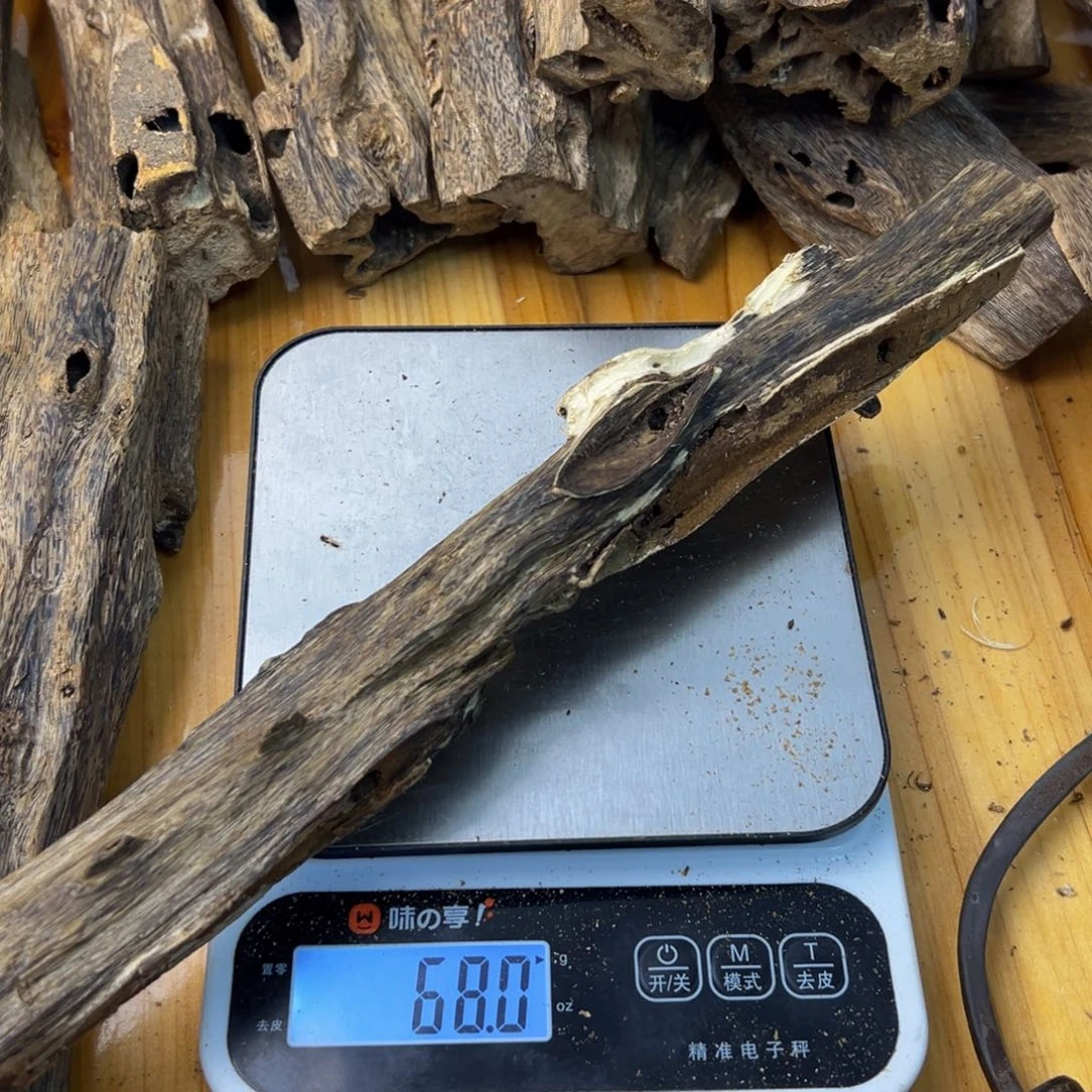 沉香碎屑沉香奇楠沉香虫漏香