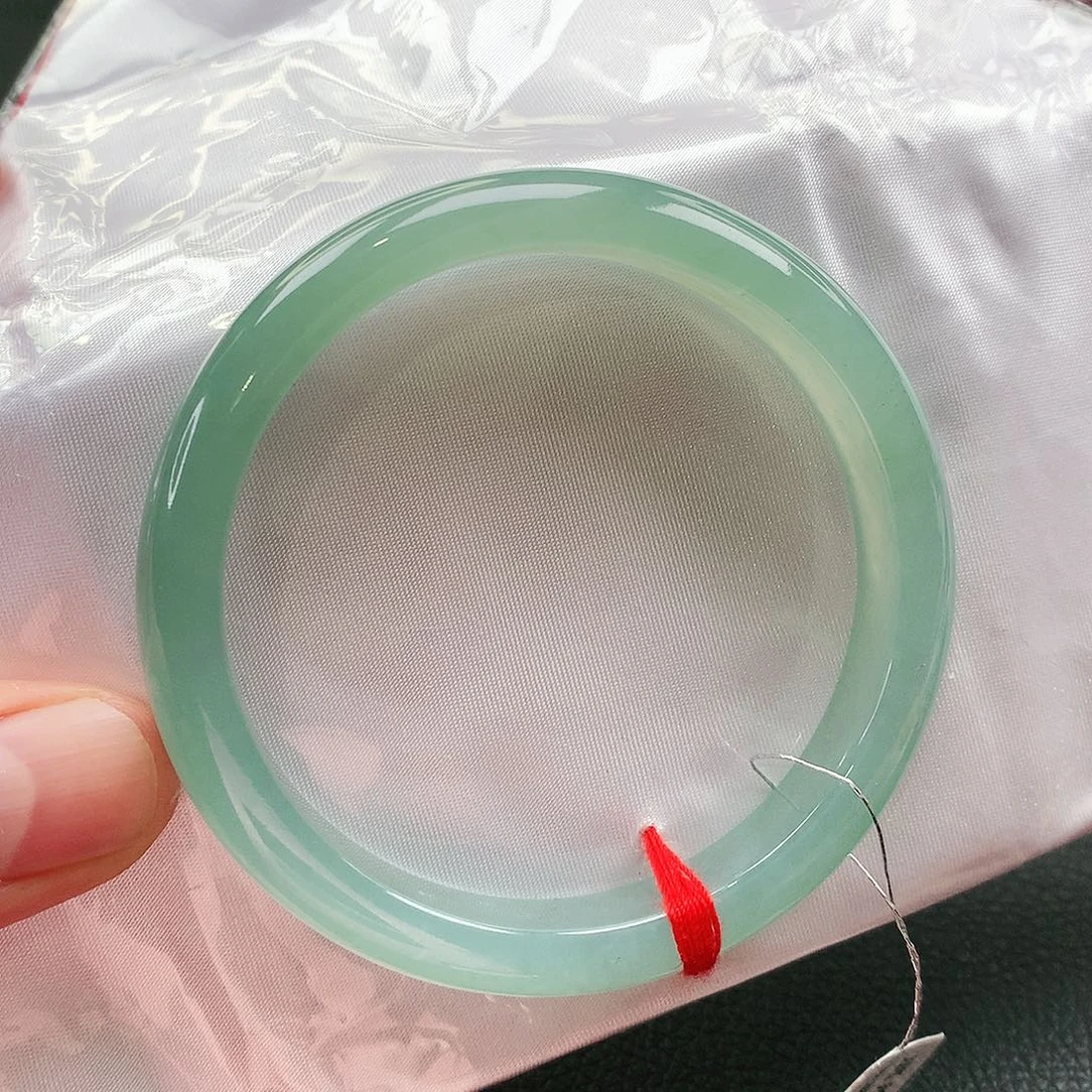 未镶嵌手镯翡翠天然翡翠手镯