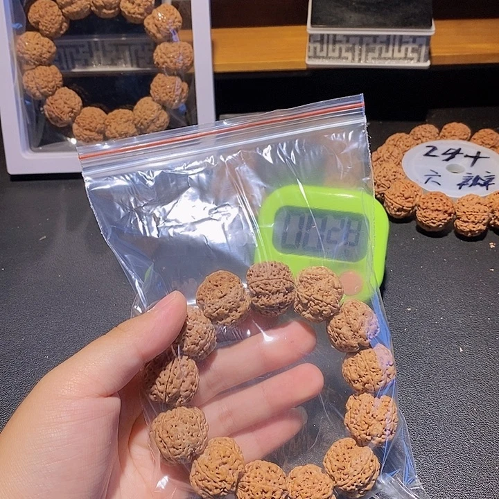 张***旅金刚菩提手串这样