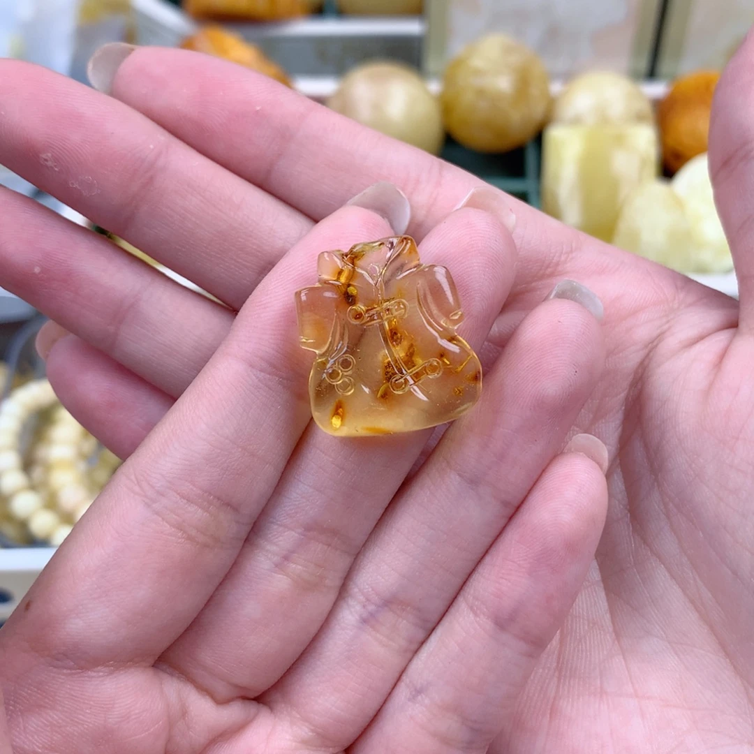 琥珀未镶嵌珠宝奇石