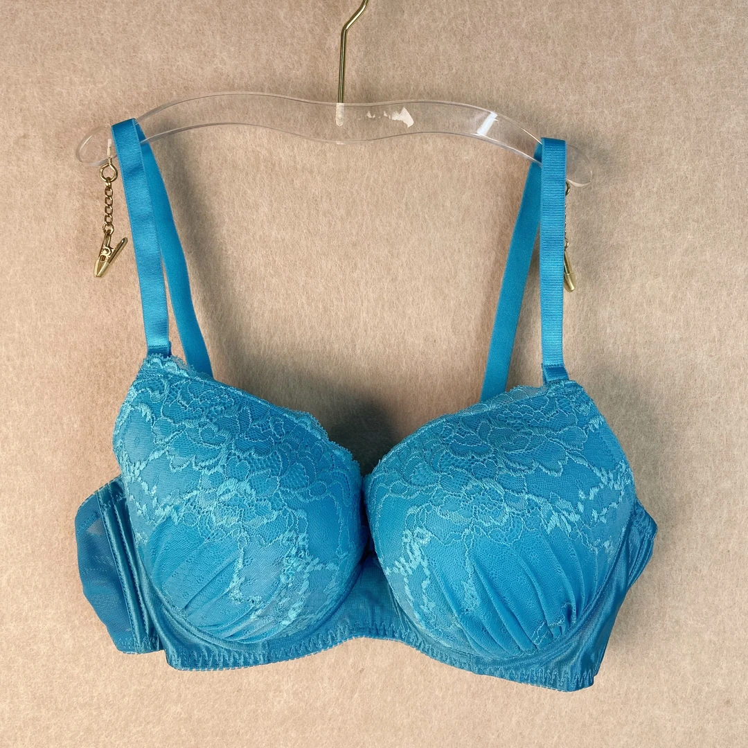 80E日本尾单外贸出口薄杯软钢圈文胸尾货刺绣聚拢贴身精美内衣