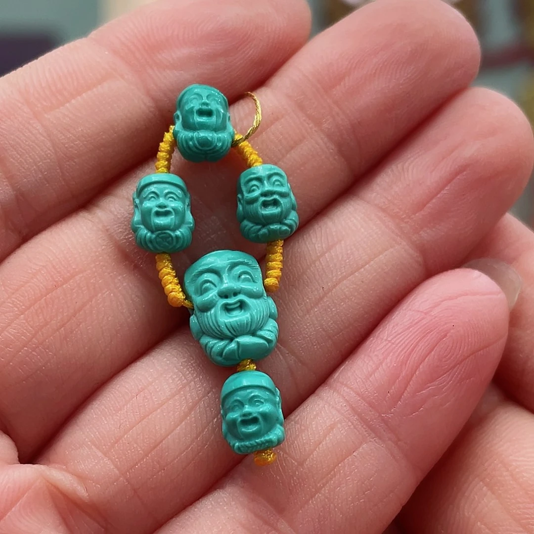 绿松石颈饰未镶嵌