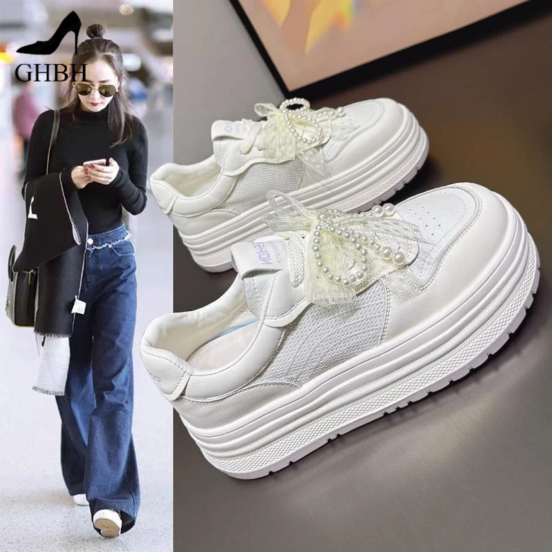 网面透气小白鞋女厚底增高2025春夏季新款蝴蝶结串珠轻便休闲板鞋