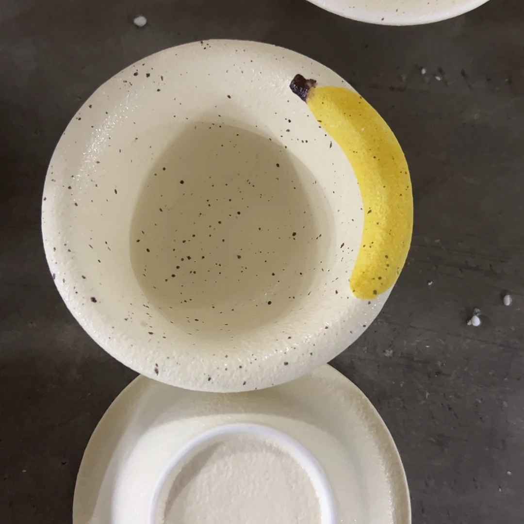 搪瓷瑕疵香蕉碗两个
