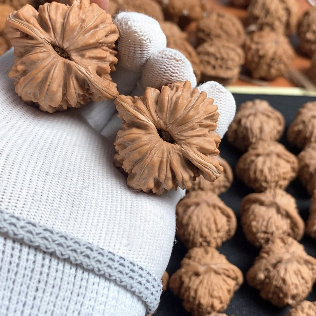 文玩核桃吊坠?四座楼