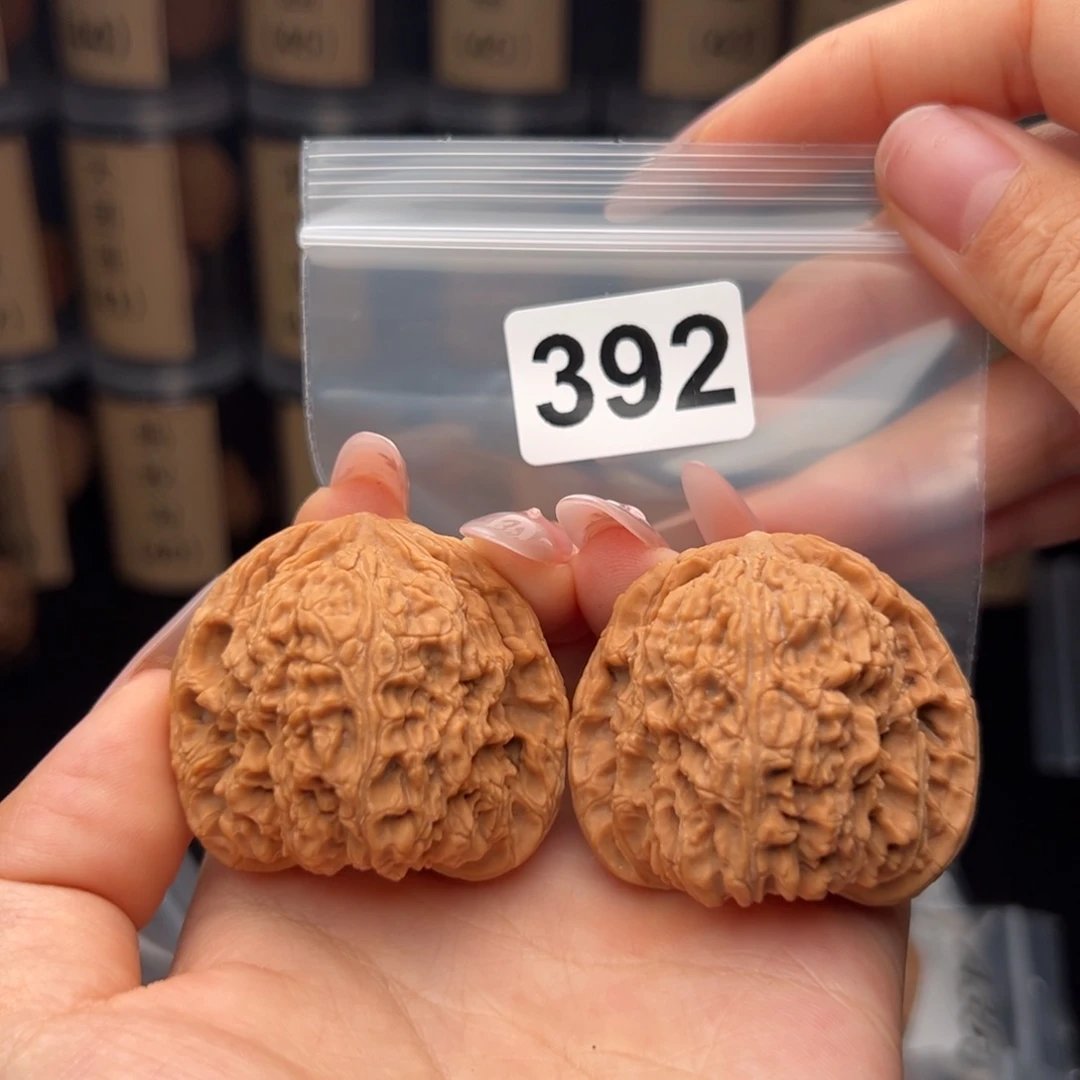 文玩核桃吊坠南蒋石44全品