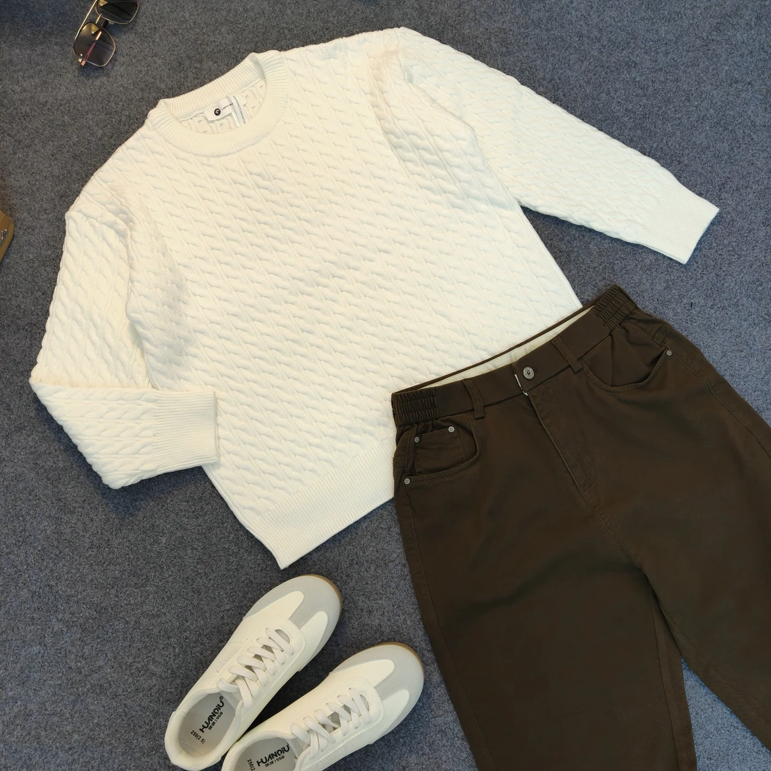 纯色麻花重磅莫代尔包芯纱绞花编织针织衫抗起球圆领毛衣针织衫