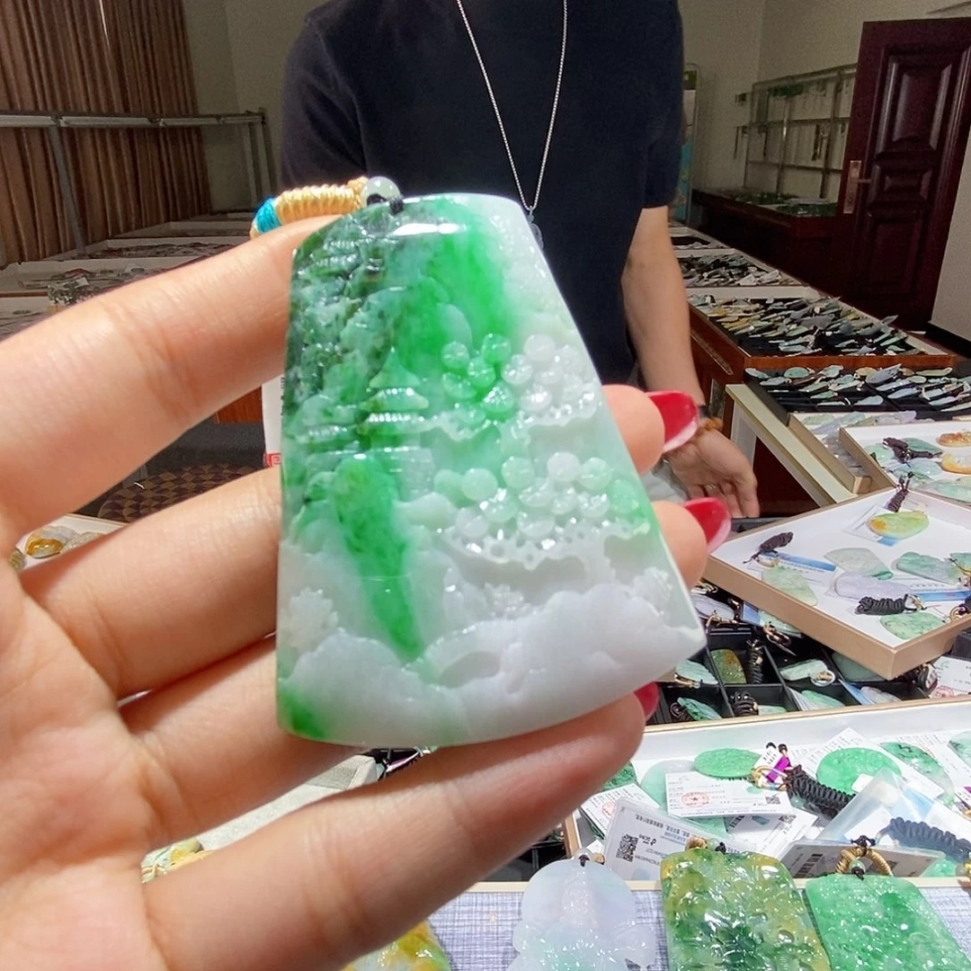 翡翠未镶嵌颈饰翡翠