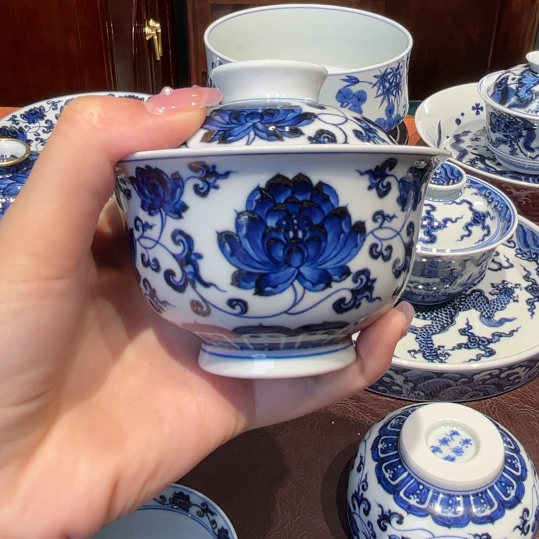青花雯华堂手绘盖碗