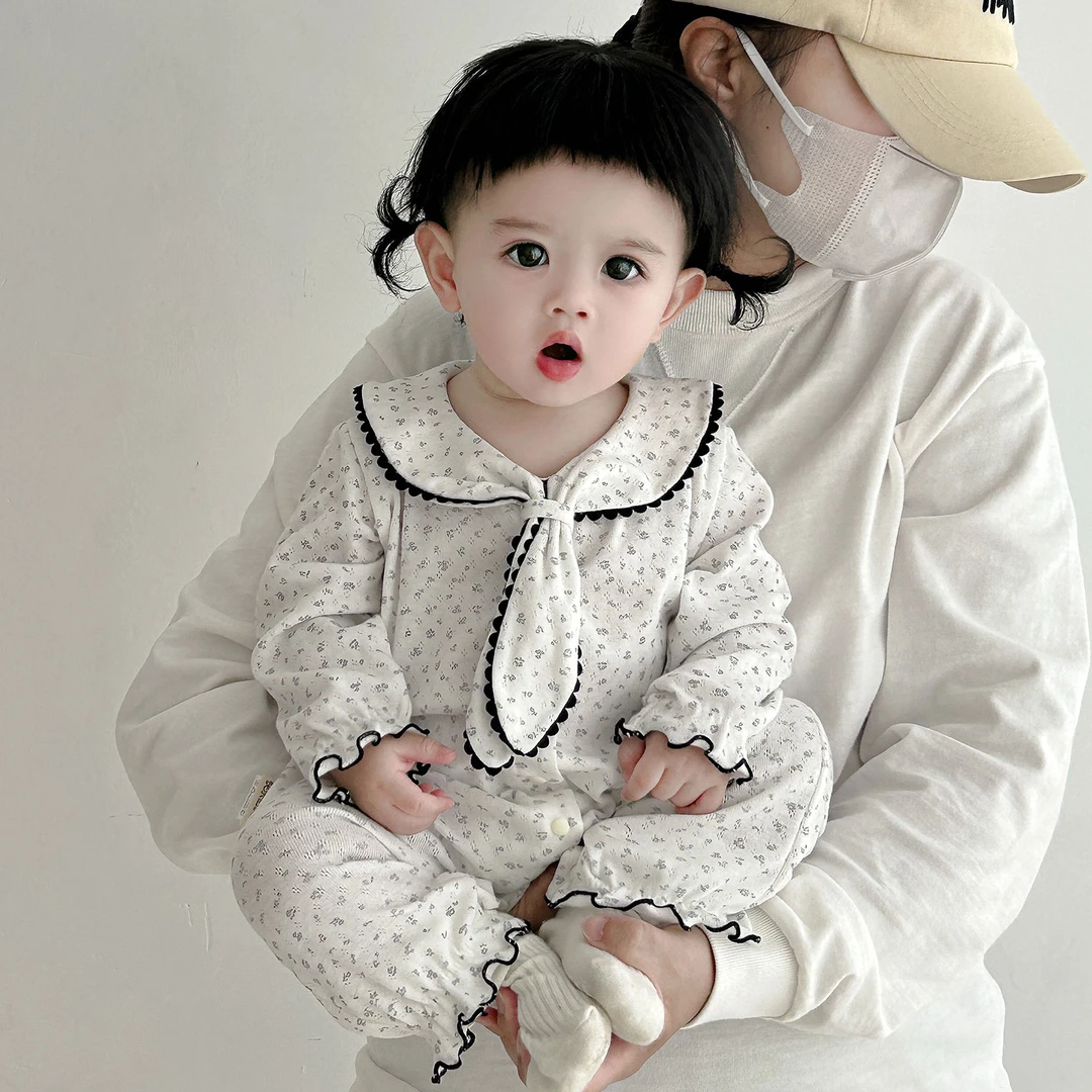 婴儿清新小碎花爬服哈衣女宝宝海军领春秋新款连体衣外出服Z3003