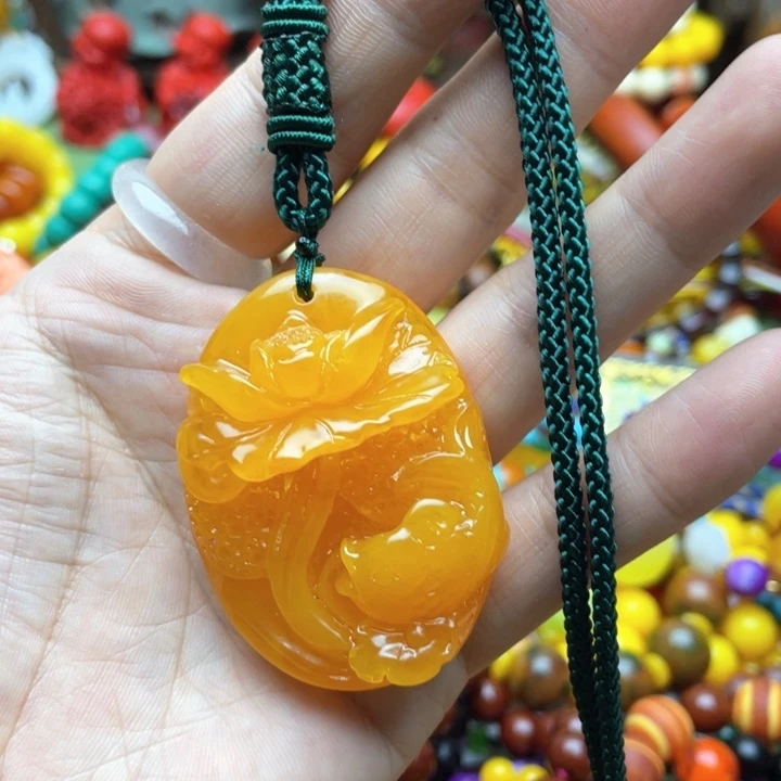 树脂制品34号雕刻吊坠