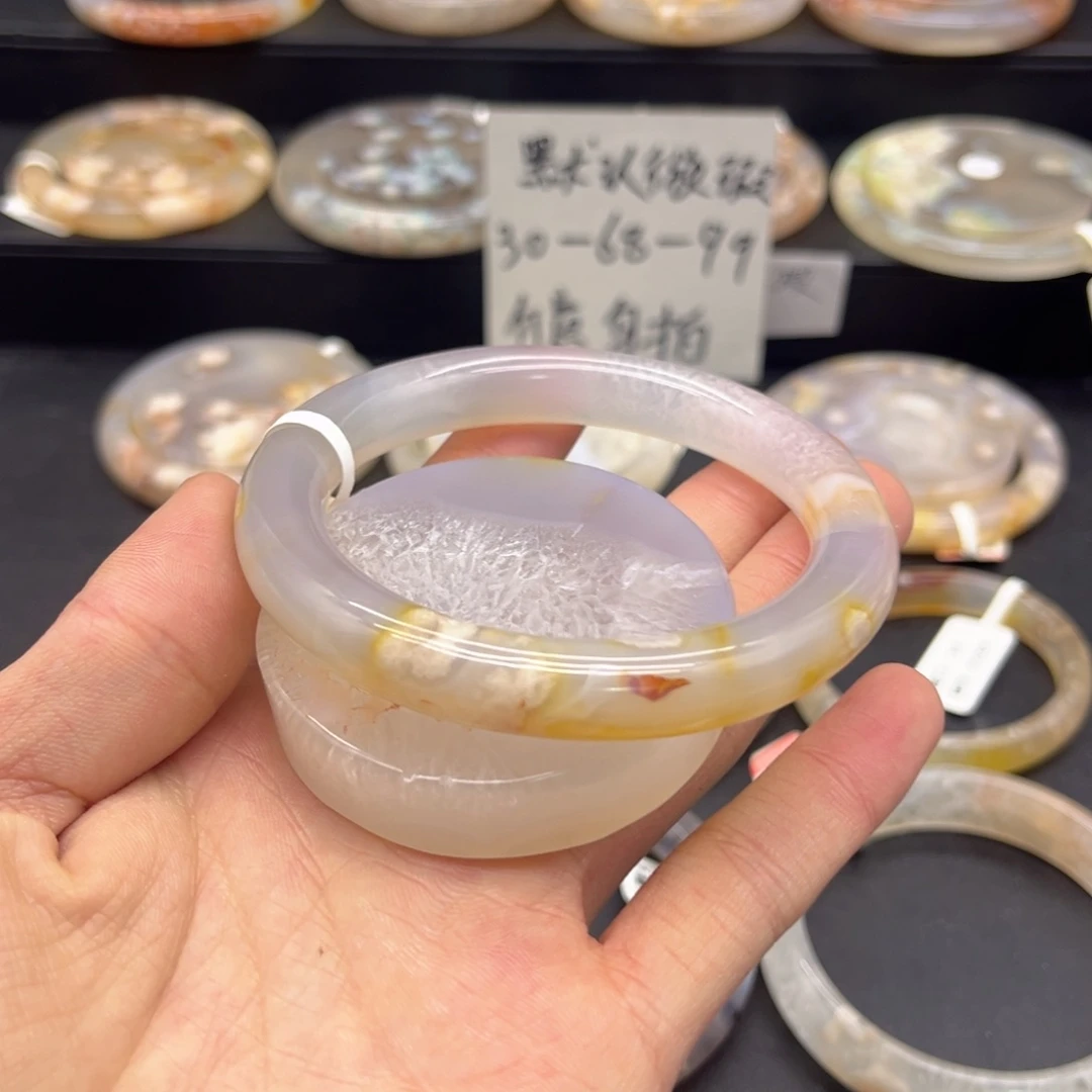 雅***说玛瑙/玉髓未镶嵌颈饰