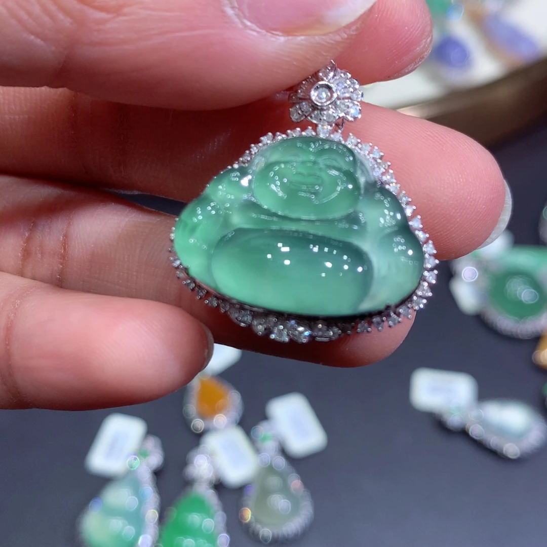 翡翠吊坠(不含链)18K金镶嵌