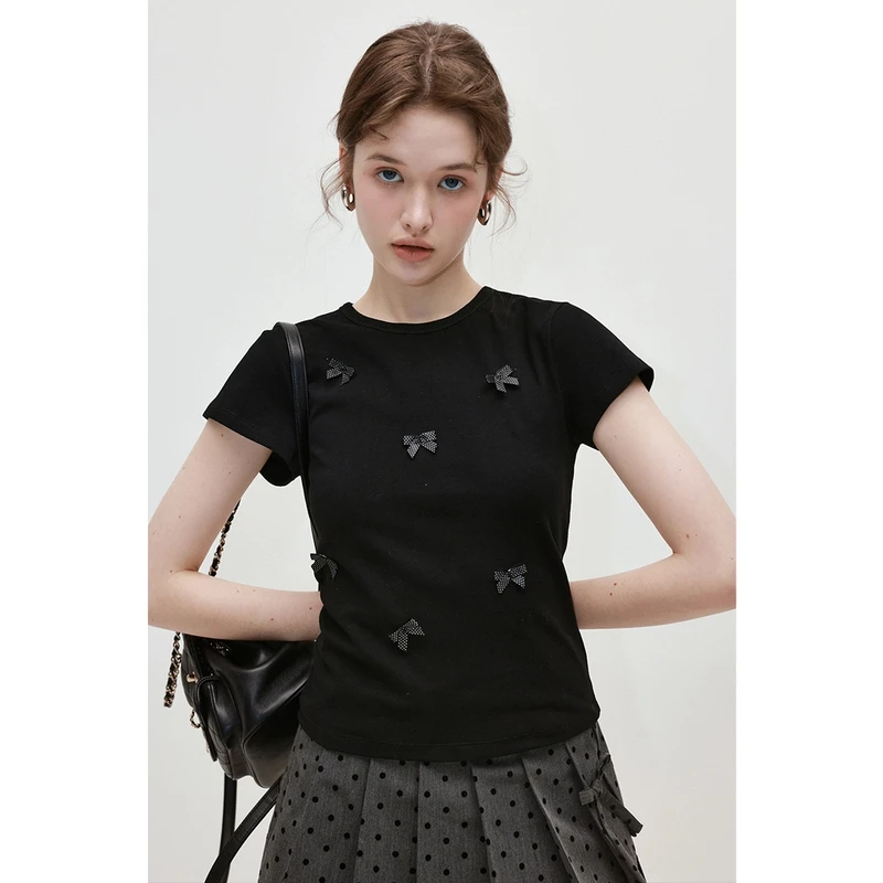 甜美少女”正肩波点蝴蝶结拼接圆领T恤