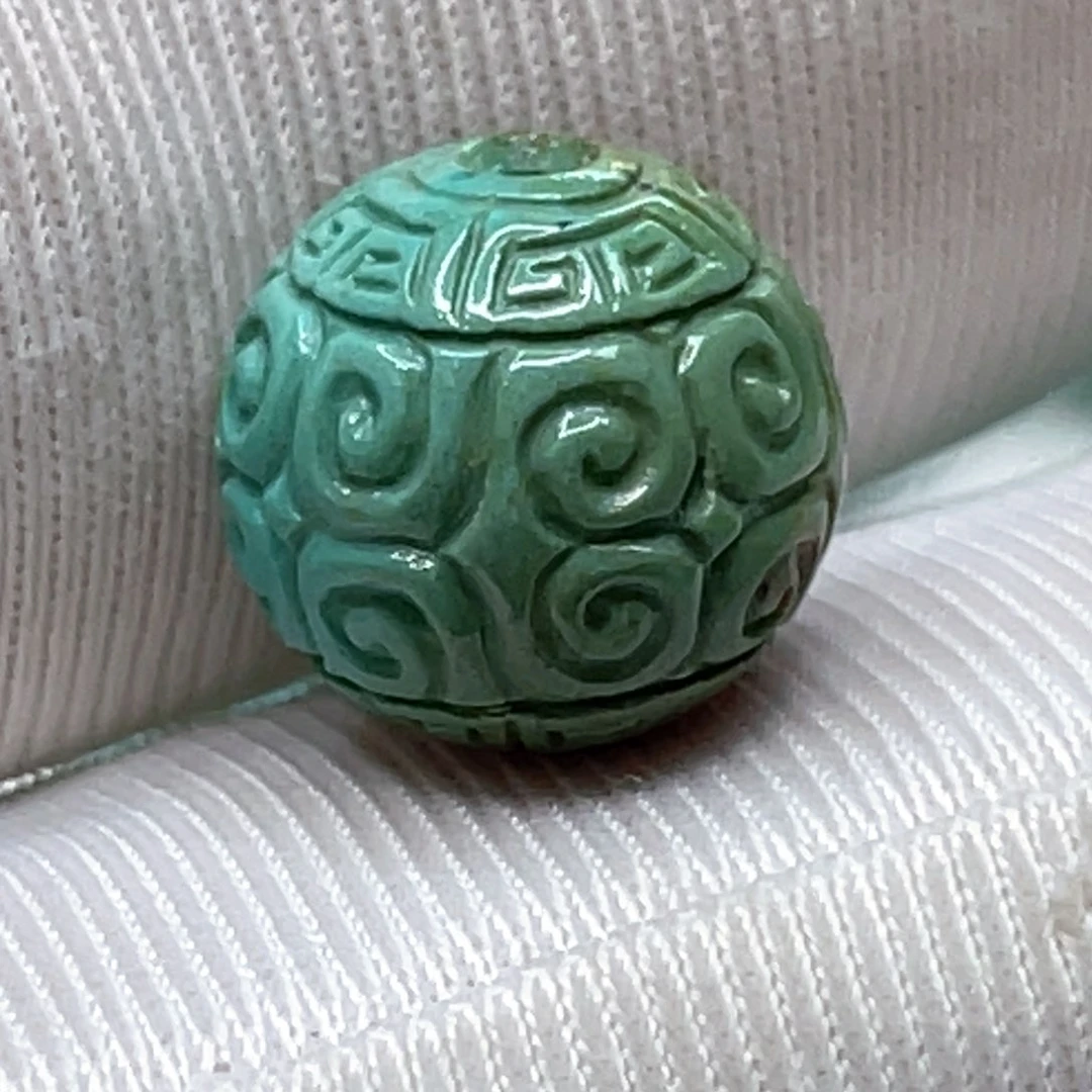 绿松石未镶嵌颈饰