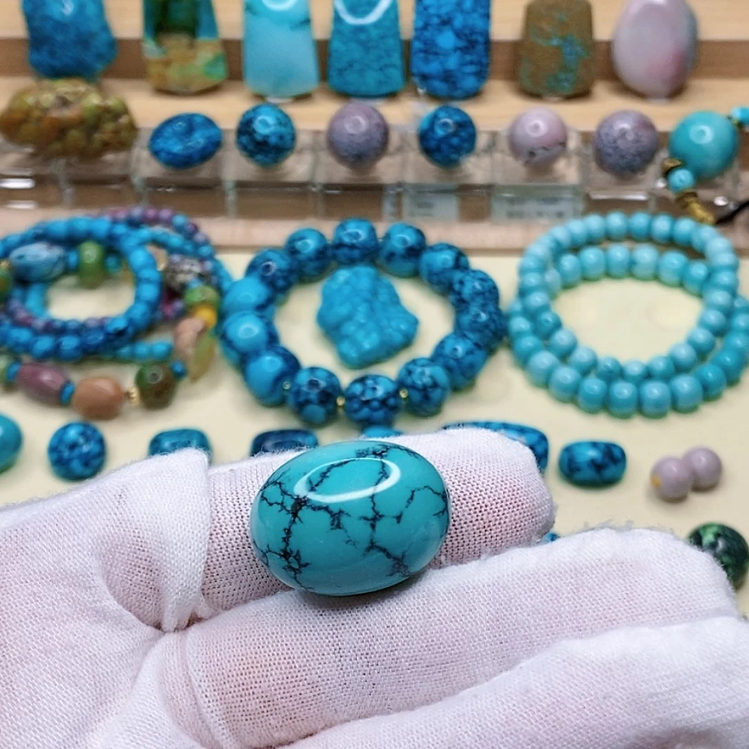 绿松石未镶嵌珠宝奇石