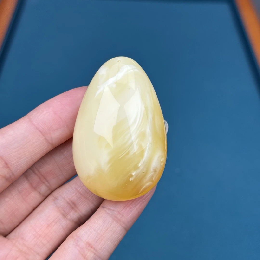 Y2141天然原矿蜜蜡 柠檬黄白花水滴牌 30*47*19mm抖音基地质检发