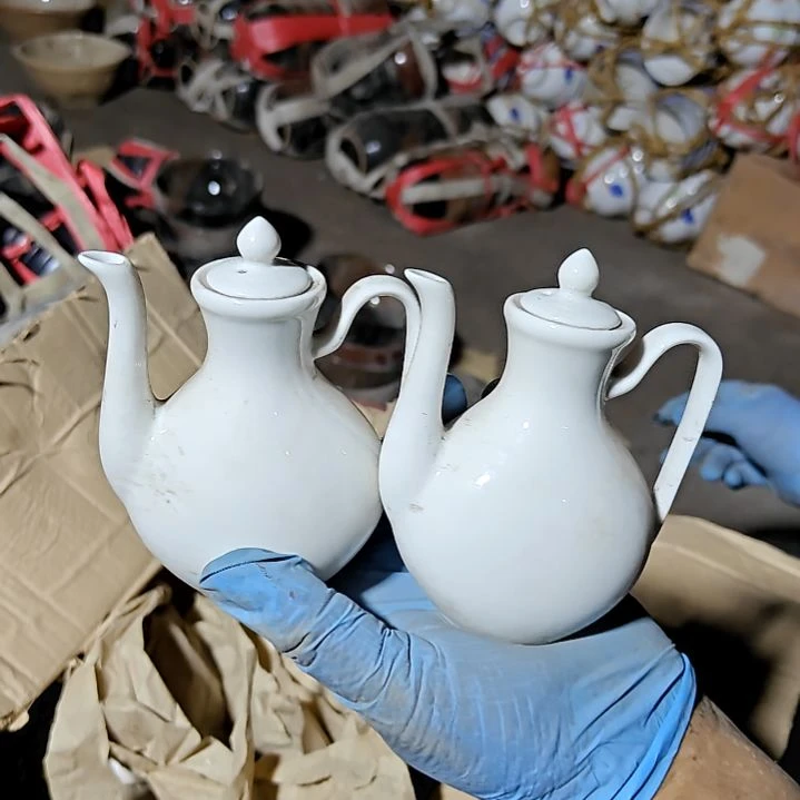 摆件陶瓷盘子碗啥都有