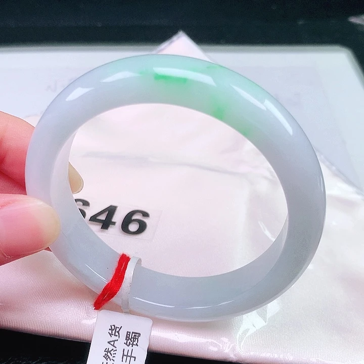 翡翠未镶嵌手镯646