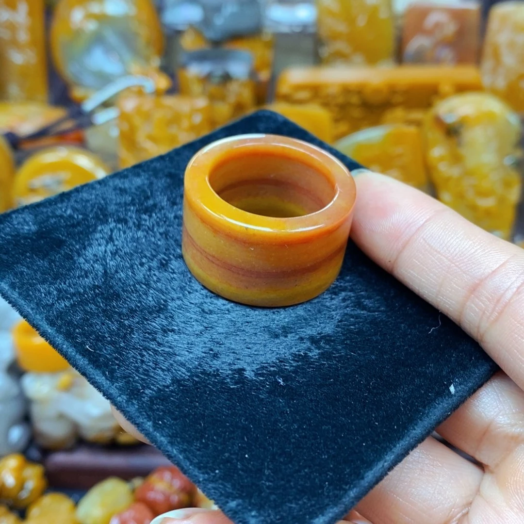 未镶嵌石英质玉（黄龙玉）吊坠(不含链)