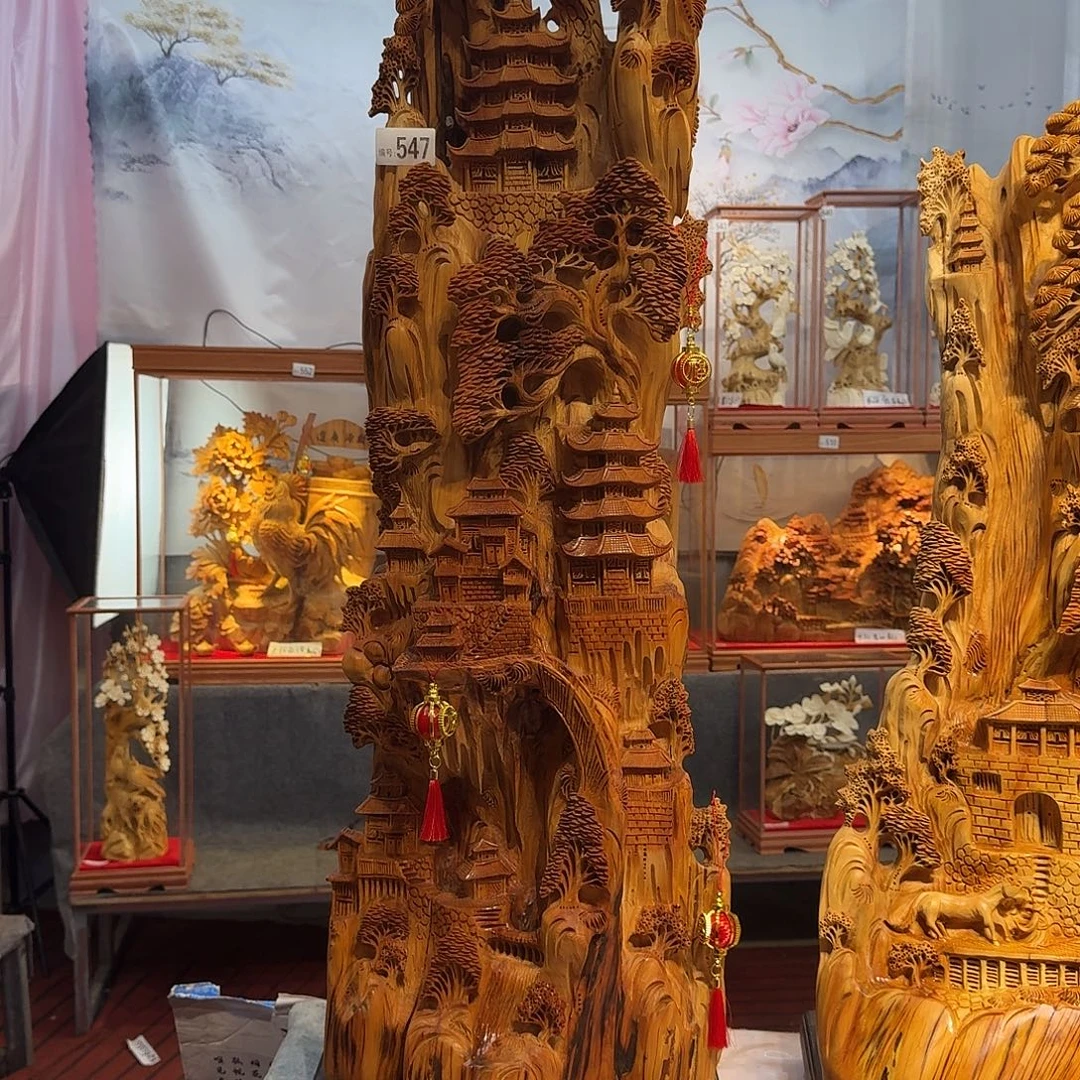 感***切柏木（崖柏）木雕款