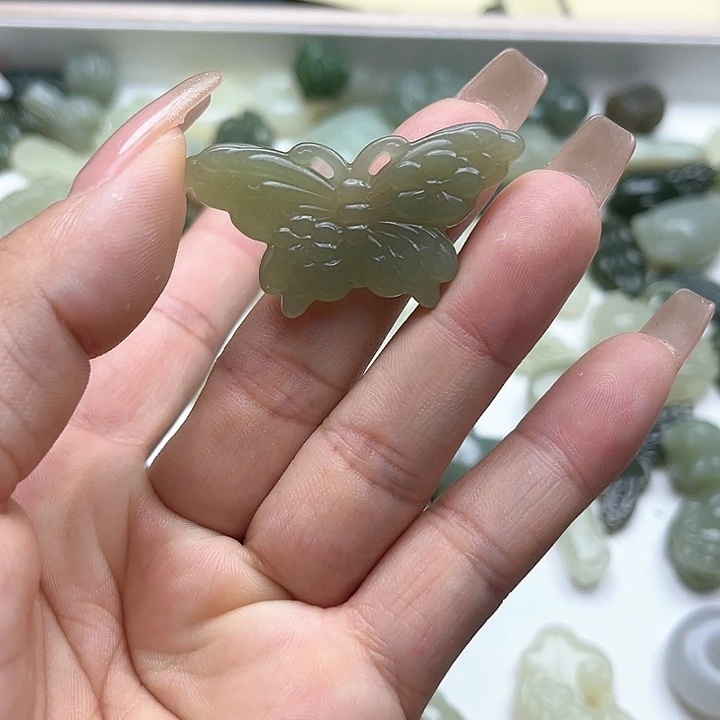 【闪购商品】颈饰未镶嵌和田玉