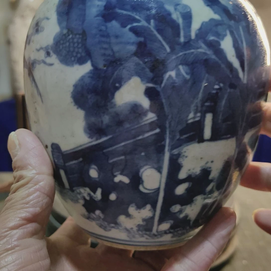 瓶青花陶瓷山水人物小鑵一个