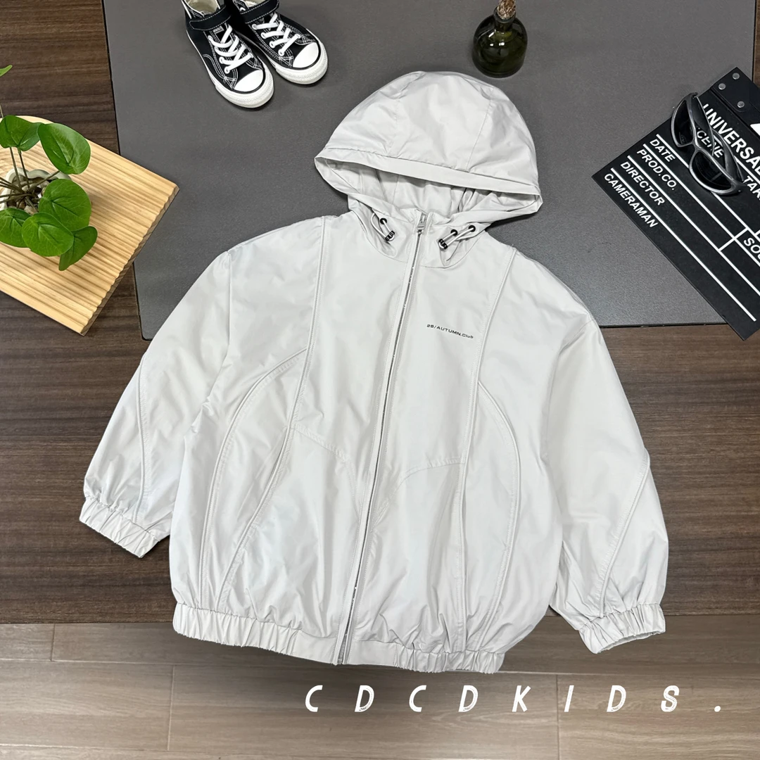 川度2523儿童秋季休闲风连帽外套男童夹克拼接秋装字母男孩子上衣