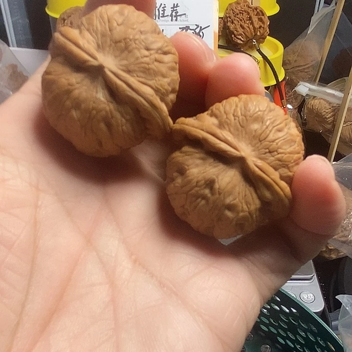 文玩核桃吊坠球宝38