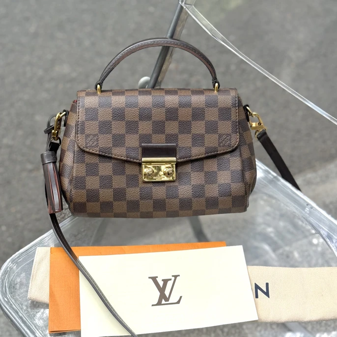99新 LouisVuitton/路易威登 95新棕棋盘Croisette流苏邮差包