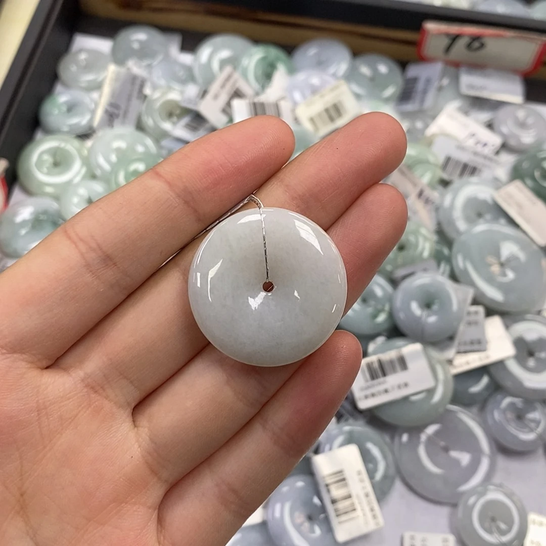 【闪购商品】翡翠颈饰未镶嵌平安扣