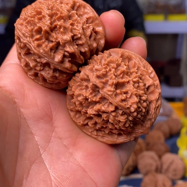 文玩核桃吊坠文玩核桃满天星44～