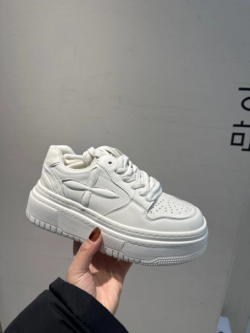 小白鞋板鞋百搭真皮厚底女鞋运动4W3248#