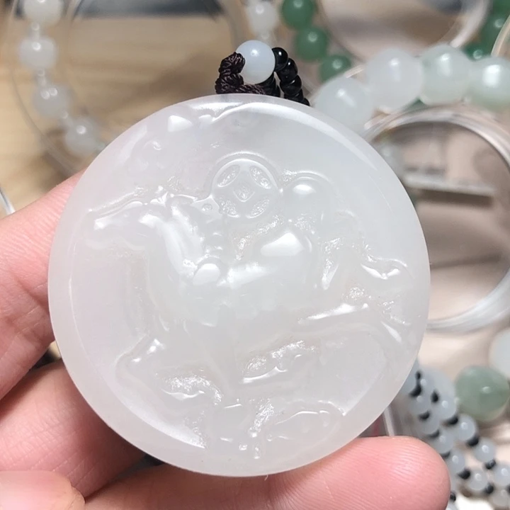 石英岩玉未镶嵌吊坠(赠链)