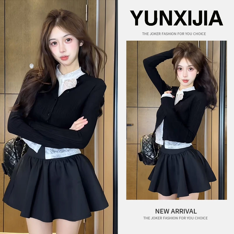 入秋一整套女装2025新款韩版蕾丝打底衫短款针织毛衣短裙三件套装