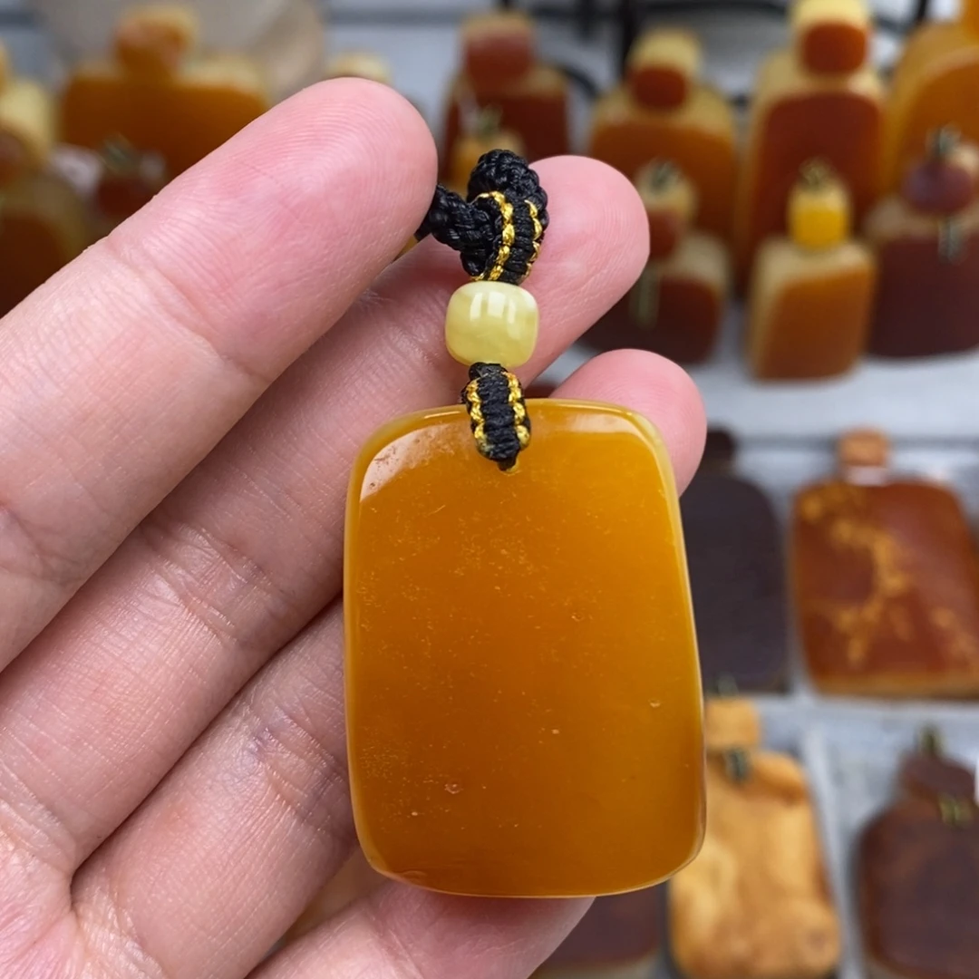 琥珀未镶嵌珠宝奇石