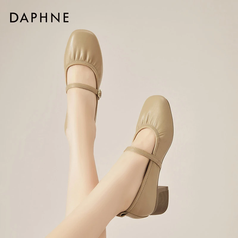 达芙妮玛丽珍鞋女2025新款春秋法式一字带粗跟单鞋浅口中跟小皮鞋