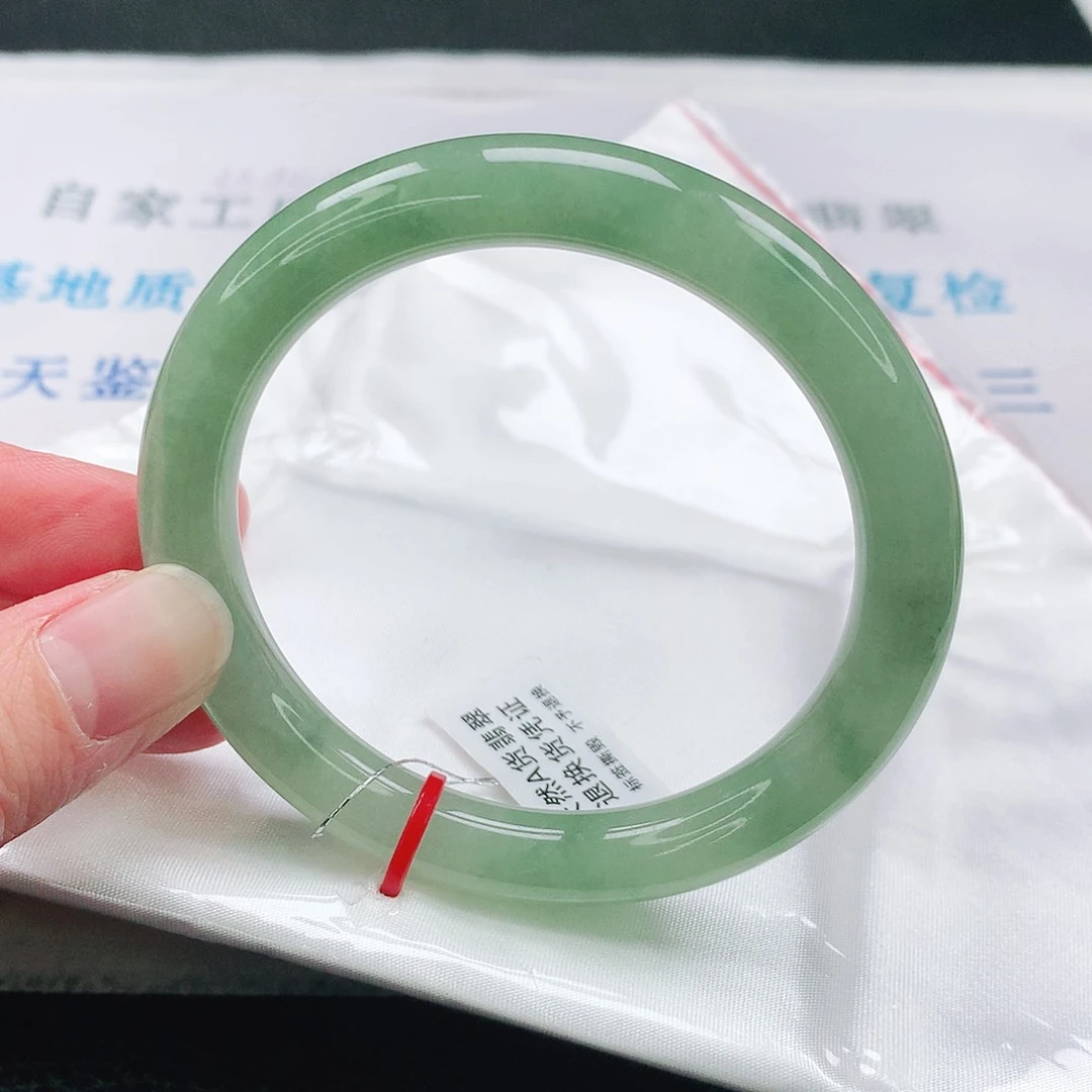 翡翠手镯未镶嵌55圆条