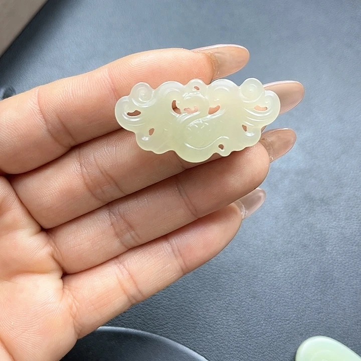 【闪购商品】颈饰未镶嵌和田玉