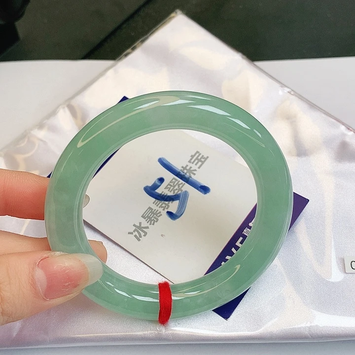 翡翠手镯未镶嵌缅甸天然a货翡翠