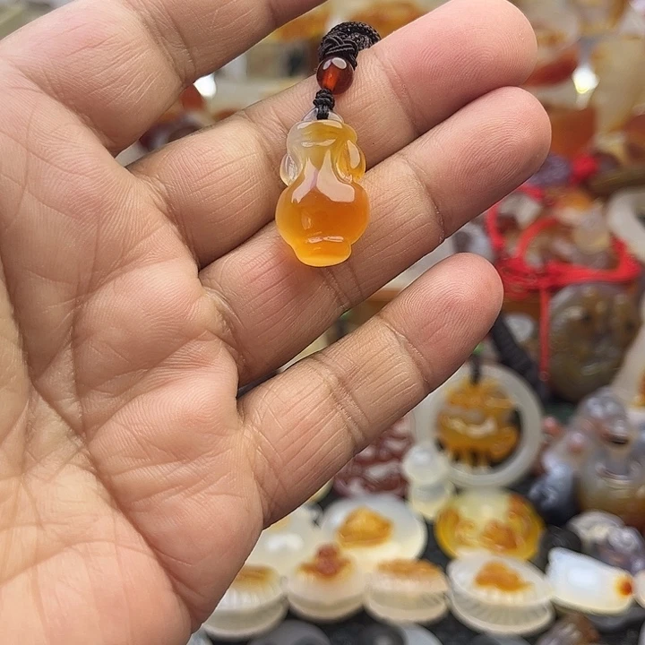 玛瑙/玉髓未镶嵌颈饰