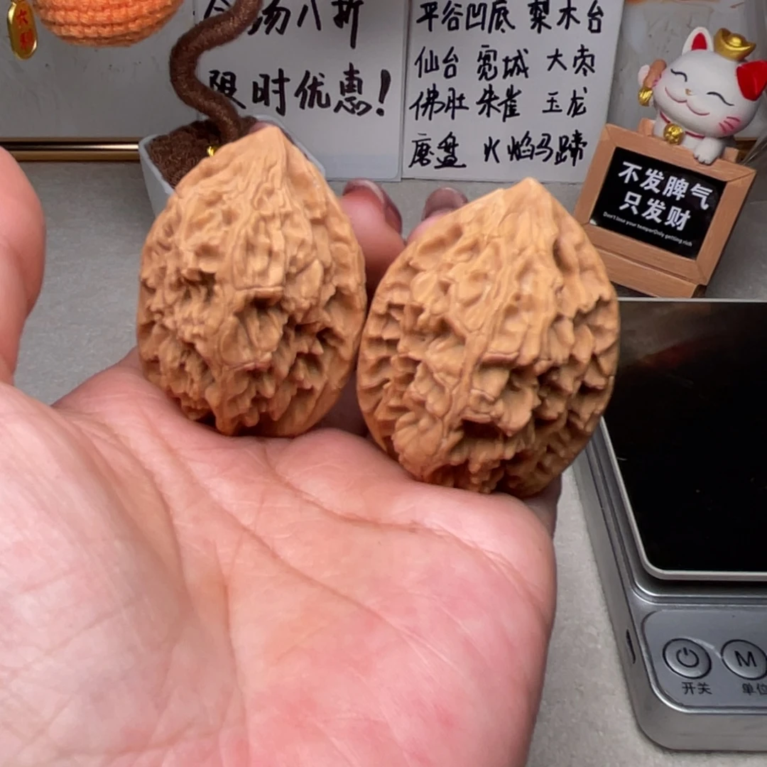 文玩核桃吊坠朱雀鸡心