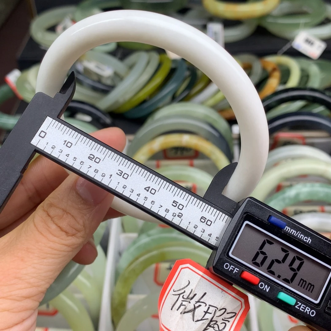 未镶嵌蛇纹石玉手镯927