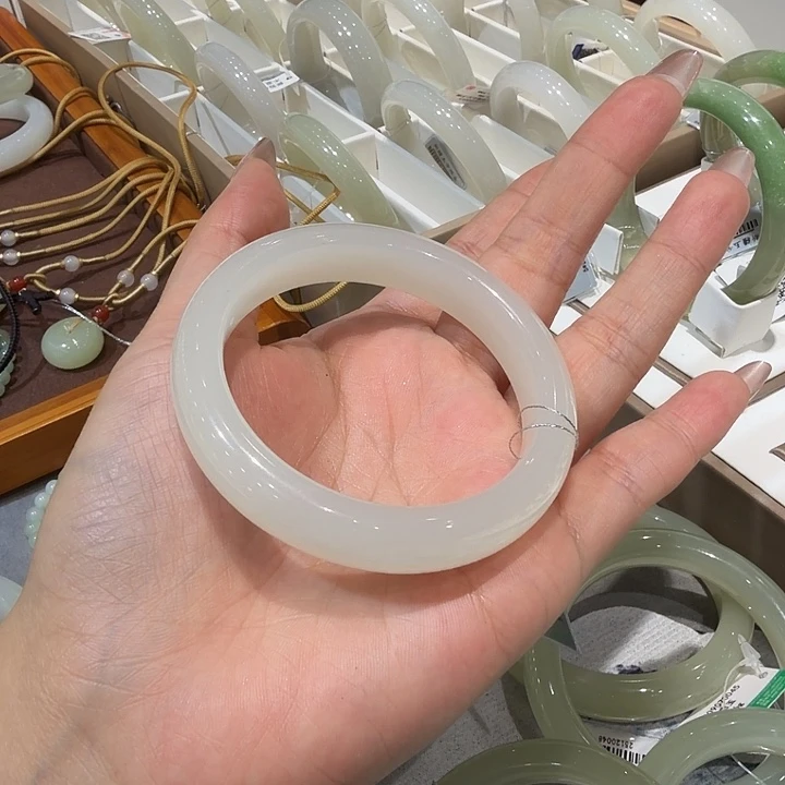 A***o和田玉（糖玉）未镶嵌手镯