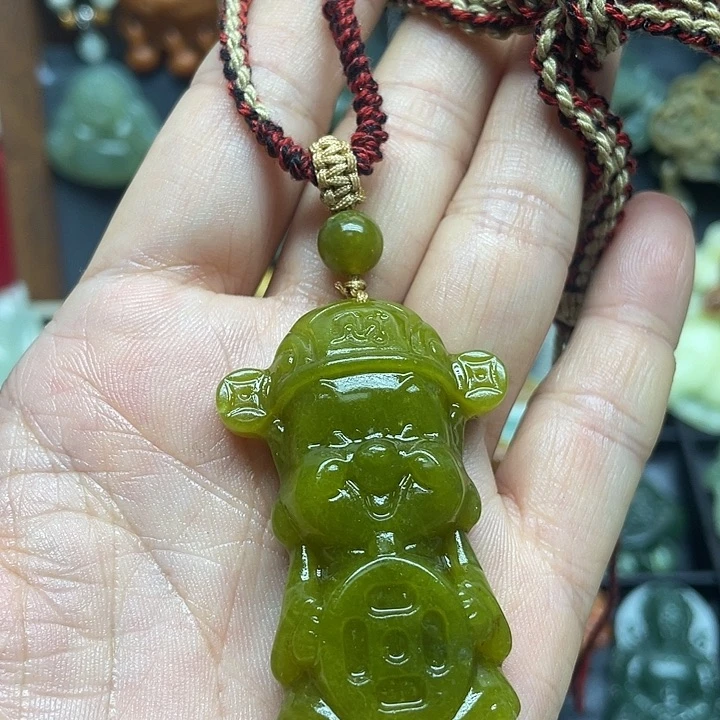 未镶嵌蛇纹石玉颈饰
